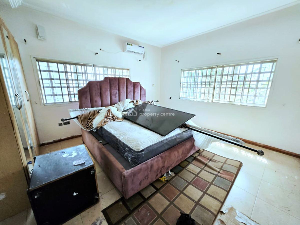 Well Maintained 4 Bedroom Semi-detached Duplex, Lekki Phase 1, Lekki, Lagos, Semi-detached Duplex for Rent