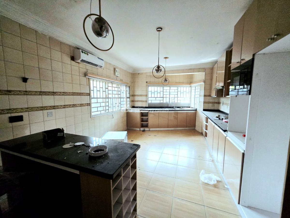 Well Maintained 4 Bedroom Semi-detached Duplex, Lekki Phase 1, Lekki, Lagos, Semi-detached Duplex for Rent