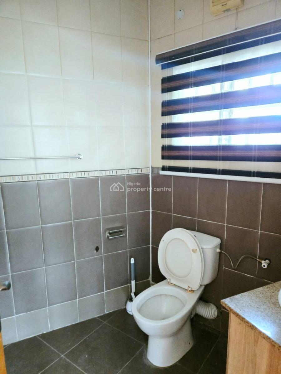 Well Maintained 4 Bedroom Semi-detached Duplex, Lekki Phase 1, Lekki, Lagos, Semi-detached Duplex for Rent