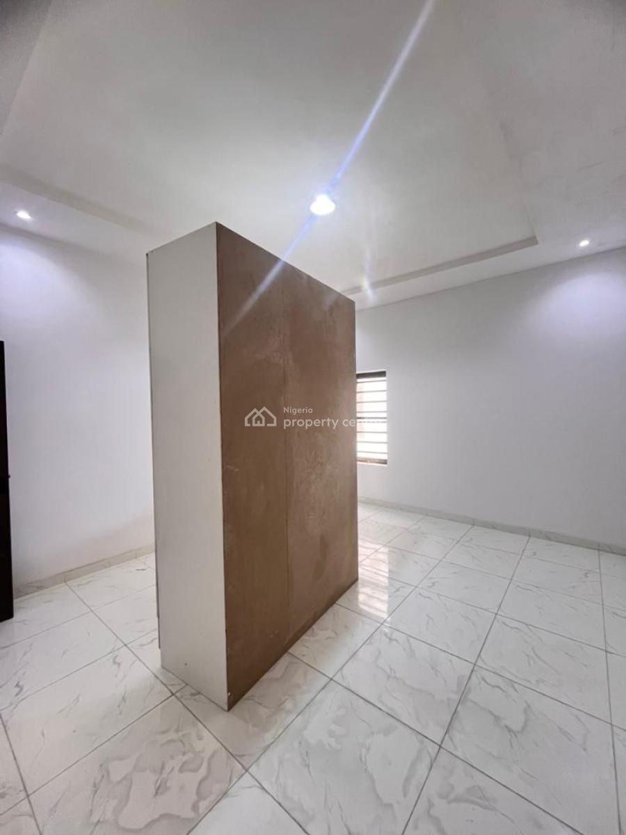 Elegant 2 Bedroom Apartment, Freedom Way, Lekki Phase 1, Lekki, Lagos, Flat / Apartment for Sale