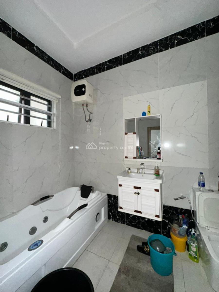 Luxury 4bedroom, Chevron Drive, Lekki, Lagos, Terraced Duplex for Rent