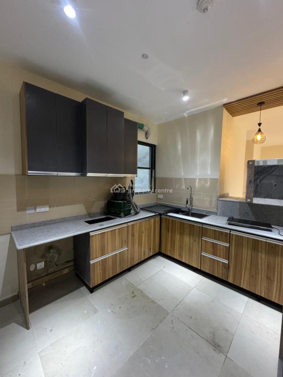 2 Bedroom Flat, Off Admiralty Way, Lekki Phase 1, Lekki, Lagos, Flat / Apartment for Rent