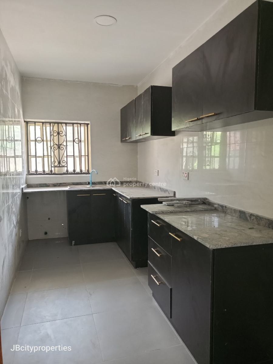 Spacious 2 Bedroom Apartment, Ogombo, Ajah, Lagos, Flat / Apartment for Rent