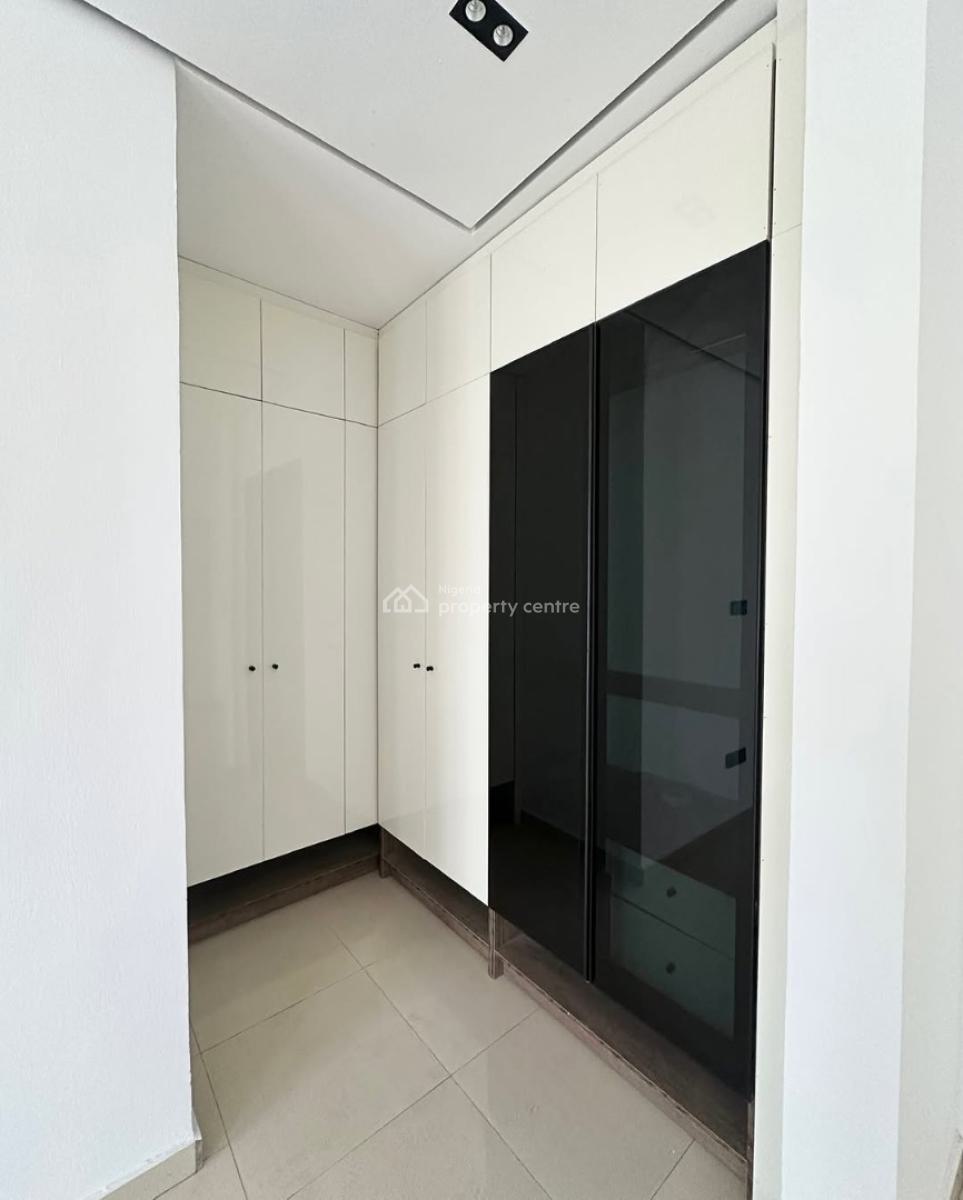 Luxury 2 Bedrooms Apartment, Lekki Phase 1, Lekki, Lagos, Flat / Apartment for Sale
