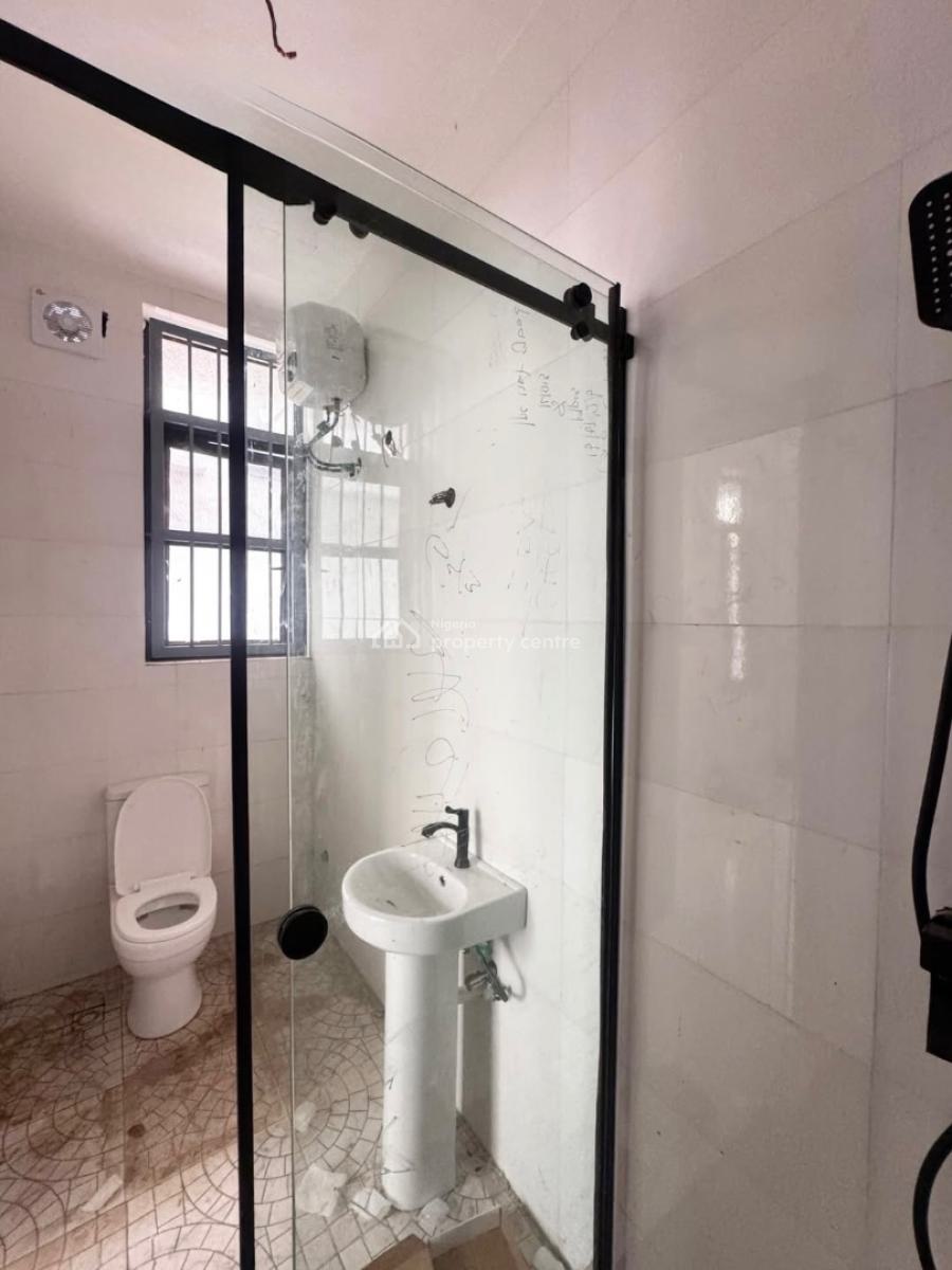 Beautiful 2 Bedroom Flat Available, Idado, Lekki, Lagos, Flat / Apartment for Rent