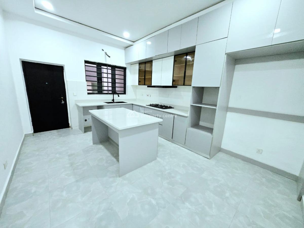 Brand New 2 Bedrooms Apartment, Lekki Phase 1, Lekki, Lagos, Flat / Apartment for Rent