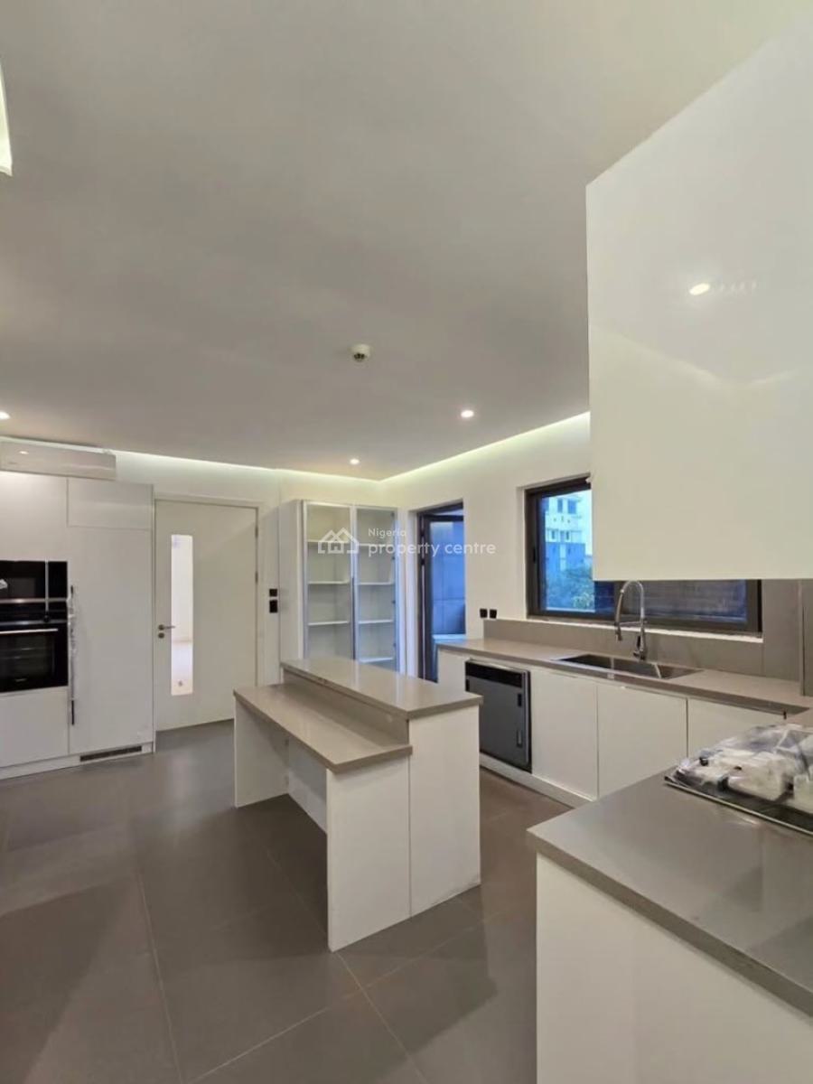 Serviced 3 Bedroom Apartment with Swimming Pool and Bq, Ikoyi, Lagos, Block of Flats for Sale