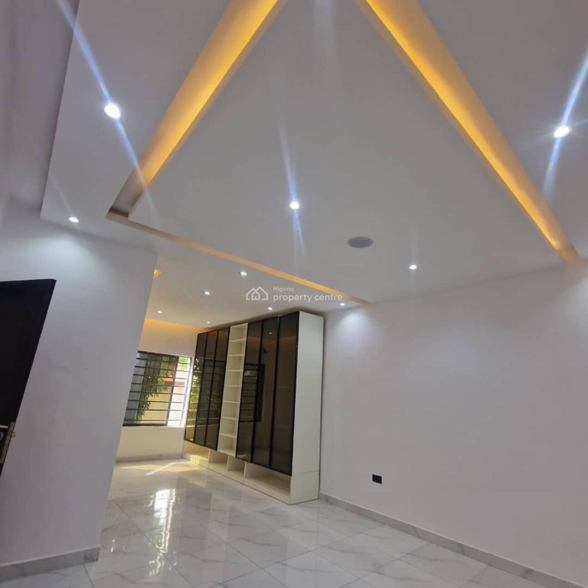 3 Bedrooms Apartment, Lekki Phase 1, Lekki, Lagos, Flat / Apartment for Rent