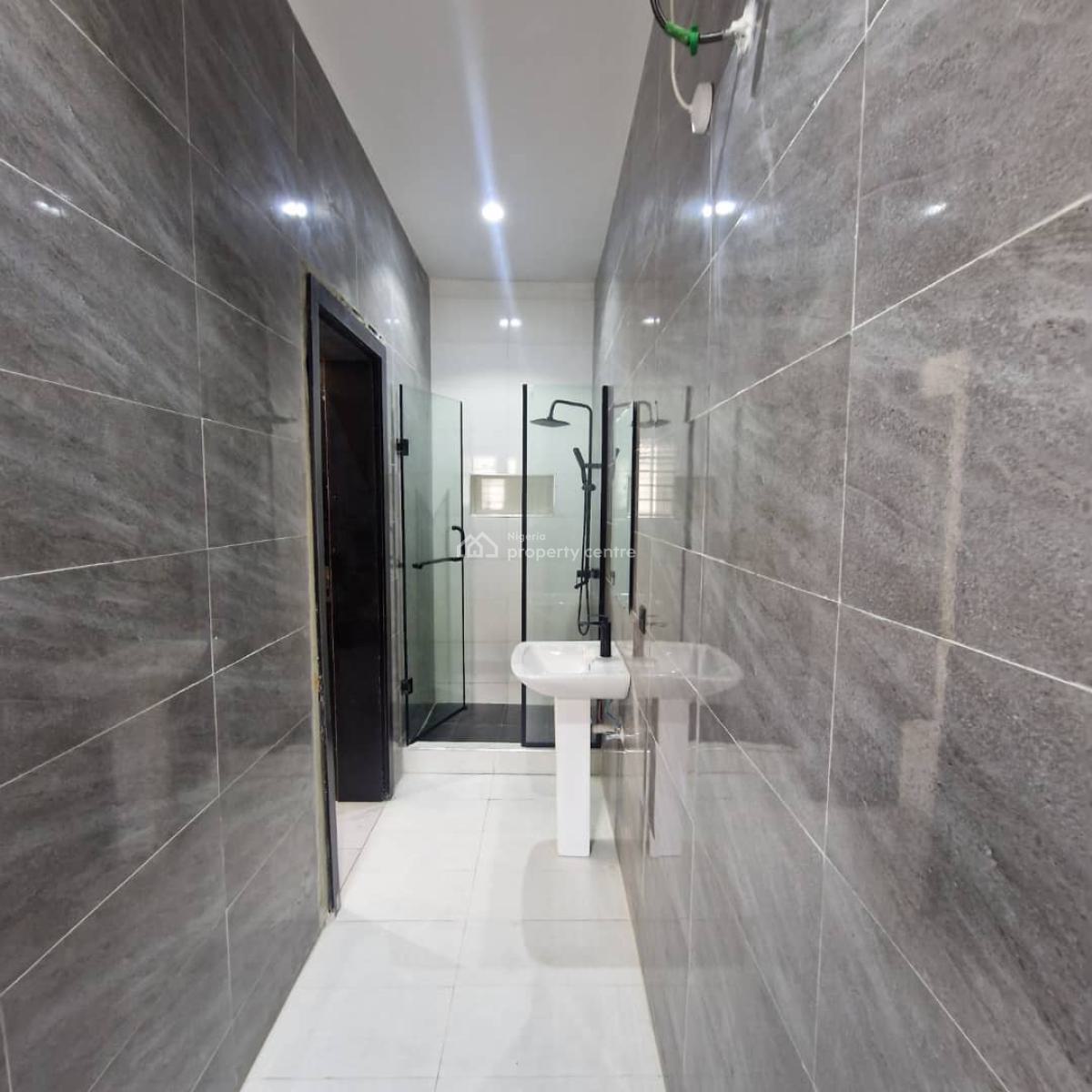 3 Bedrooms Apartment, Lekki Phase 1, Lekki, Lagos, Flat / Apartment for Rent