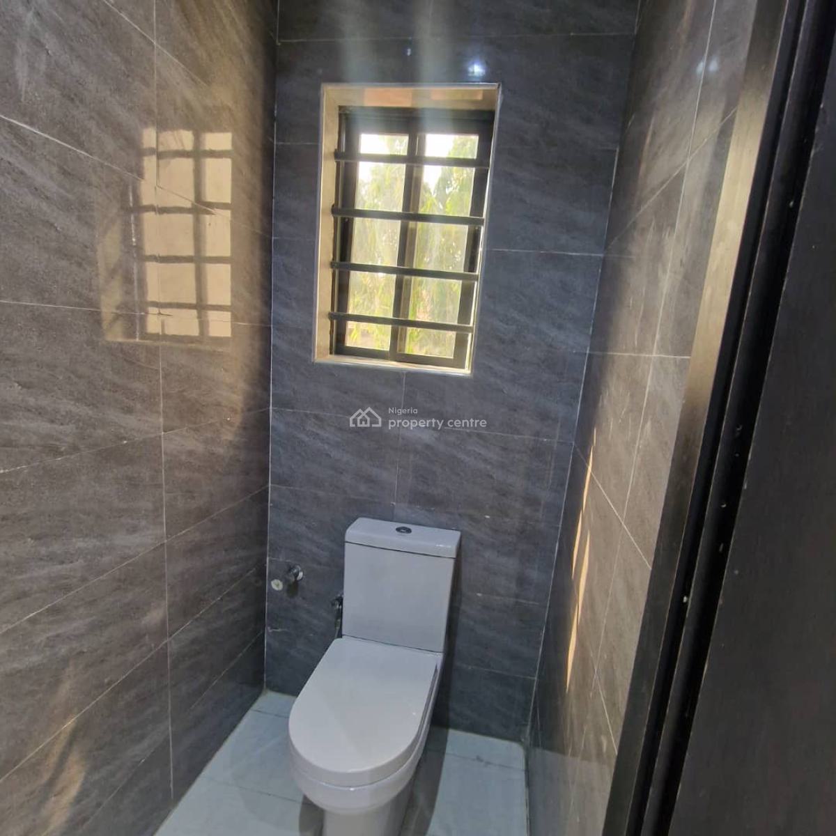 3 Bedrooms Apartment, Lekki Phase 1, Lekki, Lagos, Flat / Apartment for Rent