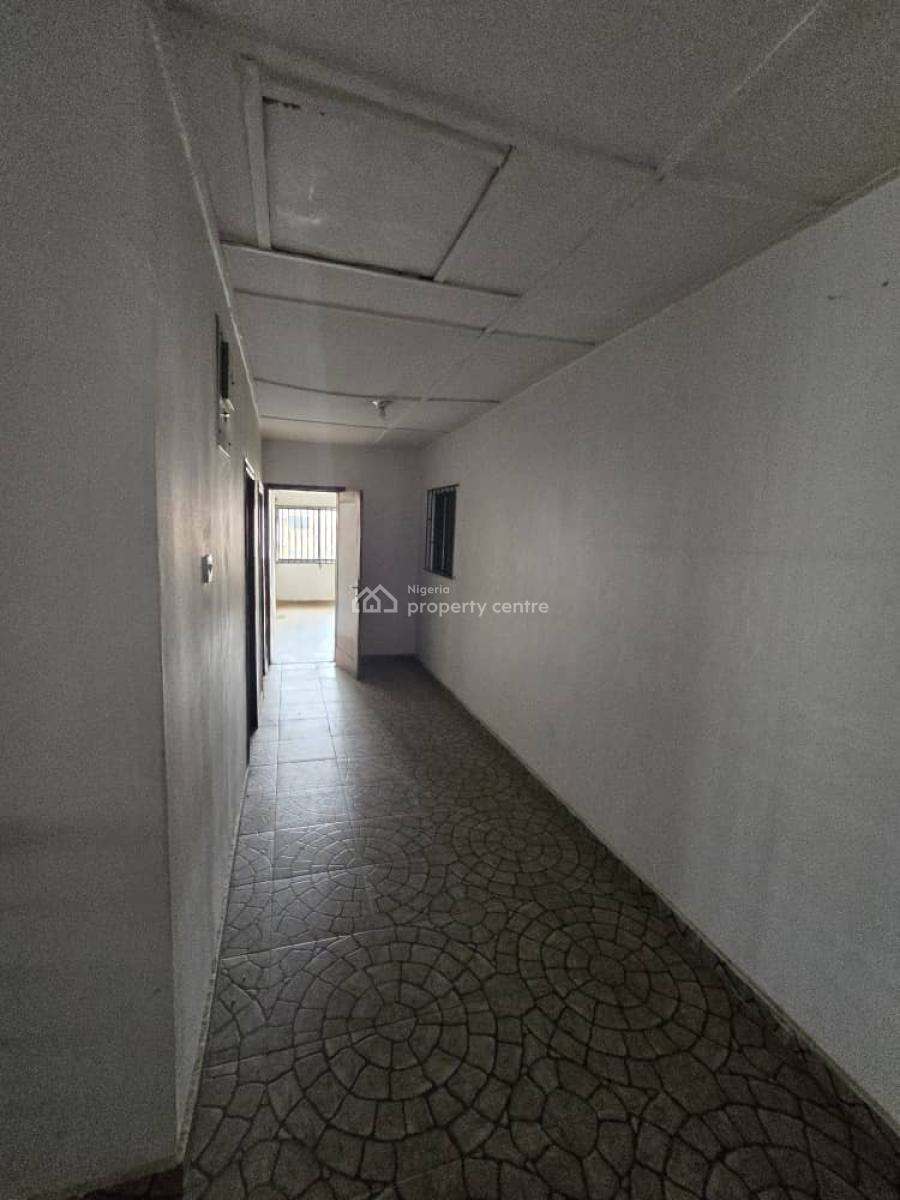 Standard  4 Bedroom Terrace Duplex, Omole Phase 2, Ikeja, Lagos, Terraced Duplex for Rent