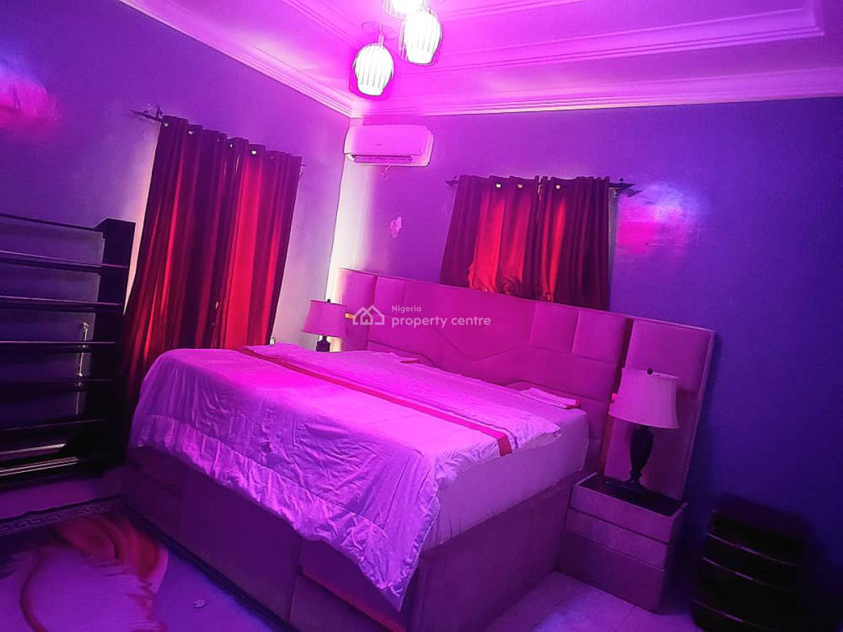 1 Room Furnished Shared Apartment, No 1 Conservation Road, Lekki Phase 2, Lekki, Lagos, Mini Flat (room and Parlour) for Rent