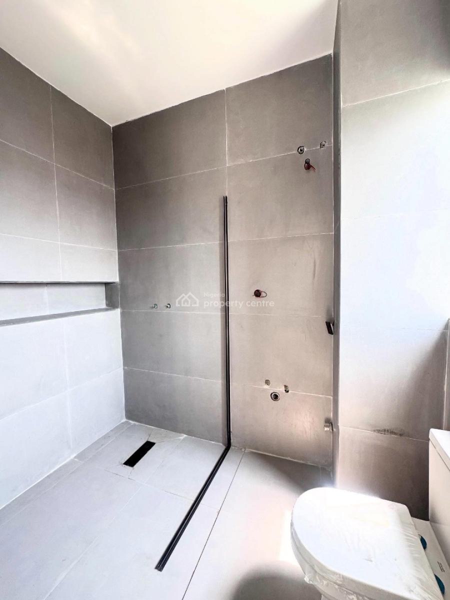 Lovely 3 Bedroom Apartment with Bq, Lekki Phase 1, Lekki Phase 1, Lekki, Lagos, Block of Flats for Sale