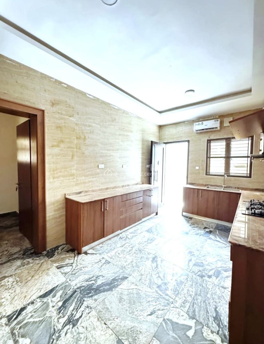 Well Renovated 5 Bedrooms Semi Detached Duplex, Old Ikoyi, Ikoyi, Lagos, Semi-detached Duplex for Rent