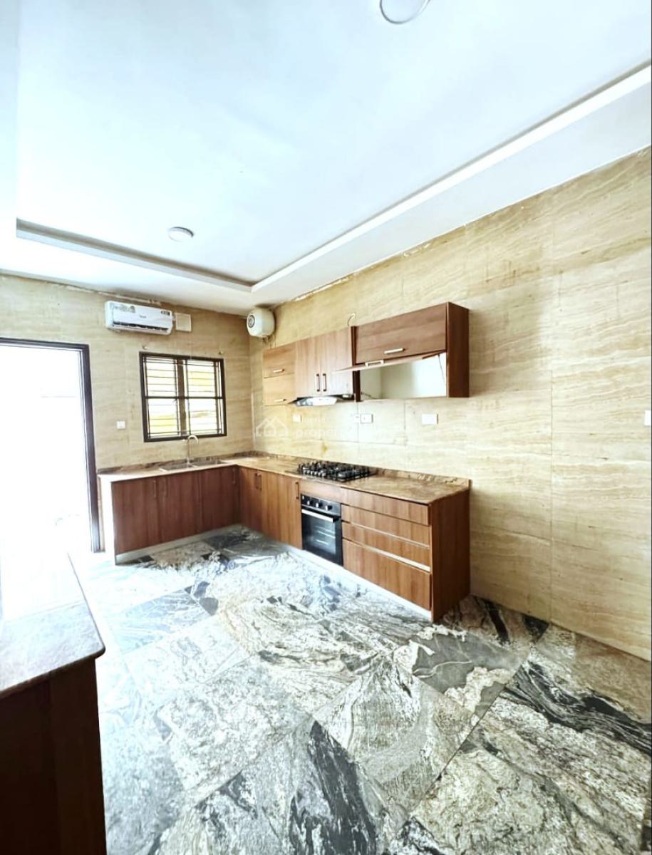 Well Renovated 5 Bedrooms Semi Detached Duplex, Old Ikoyi, Ikoyi, Lagos, Semi-detached Duplex for Rent