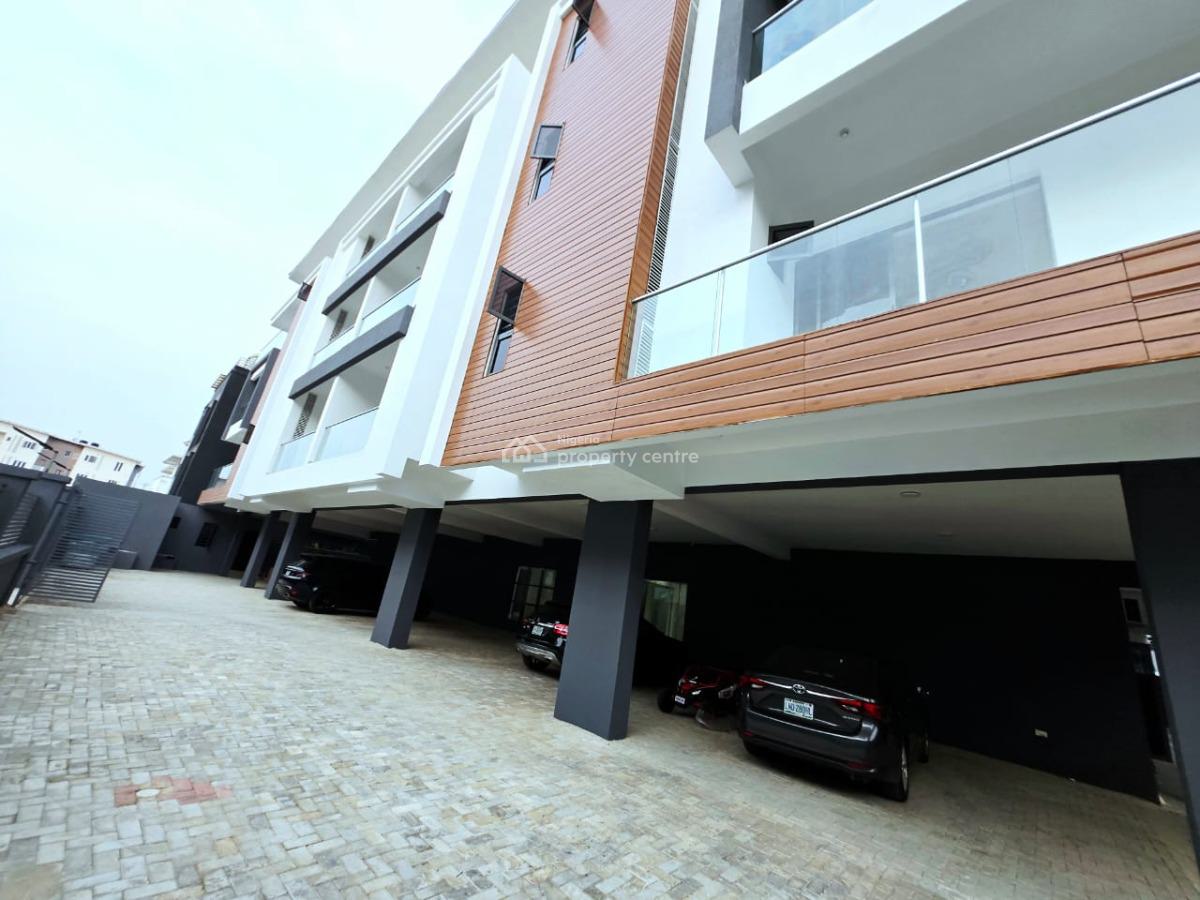 Super Luxury and Massive Brand New 3 Bedrooms Apartment, Lekki Phase 1, Lekki, Lagos, Flat / Apartment for Sale