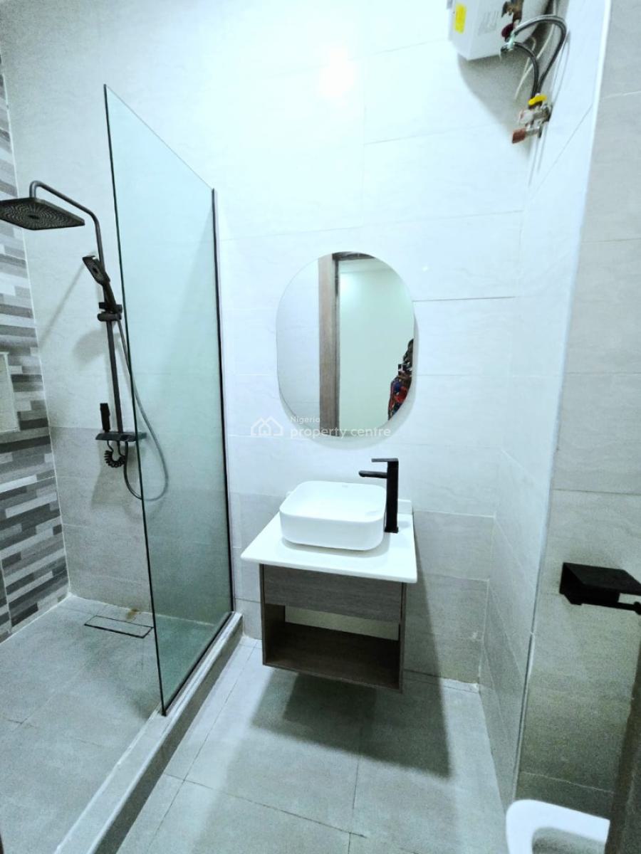 Super Luxury and Massive Brand New 3 Bedrooms Apartment, Lekki Phase 1, Lekki, Lagos, Flat / Apartment for Sale