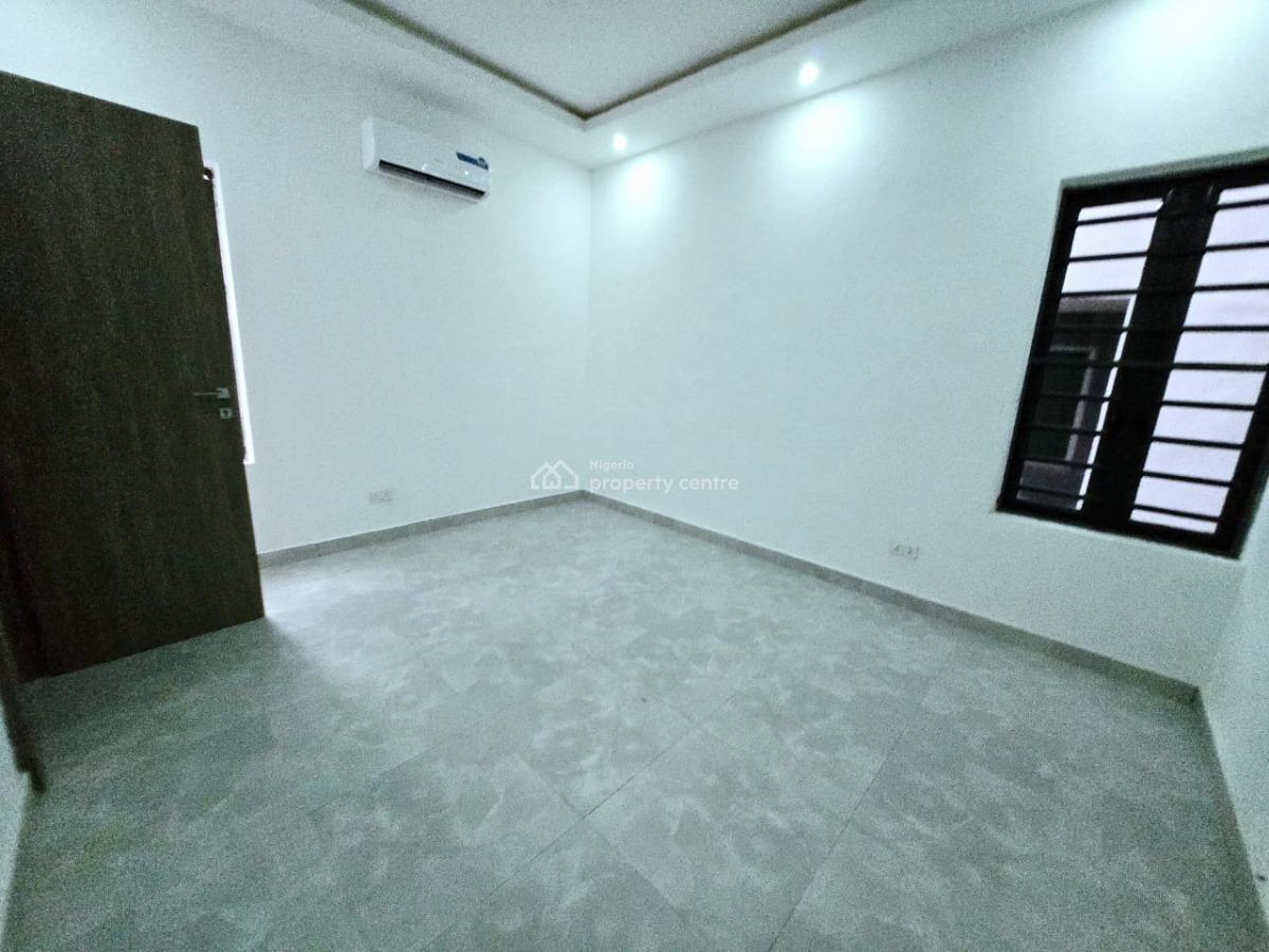 Super Luxury and Massive Brand New 3 Bedrooms Apartment, Lekki Phase 1, Lekki, Lagos, Flat / Apartment for Sale