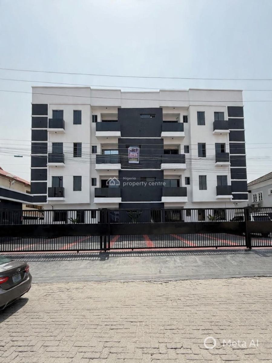 Spaciously Built 3 Bedrooms Apartment with Bq, Lekki Phase 1, Lekki, Lagos, Block of Flats for Sale