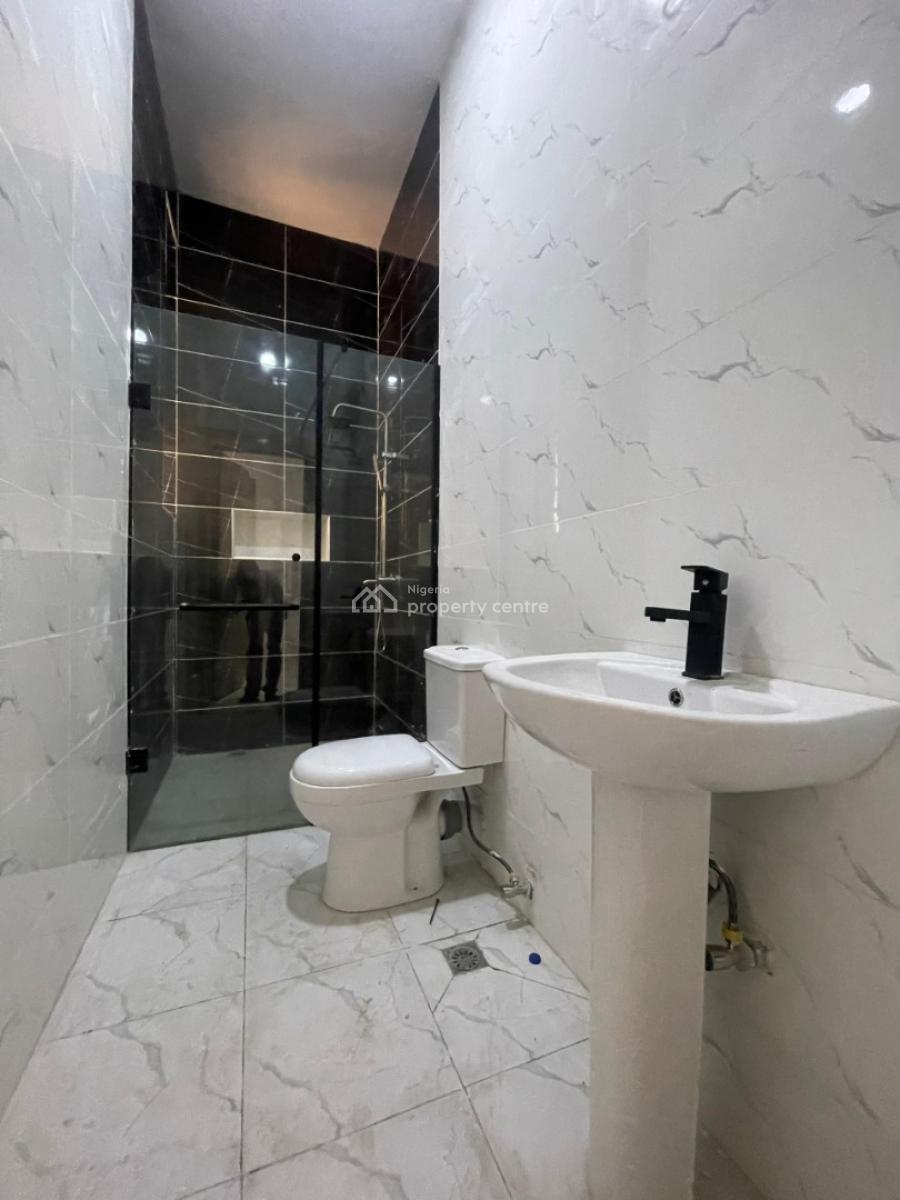 Fully Serviced Mini Flat with Pool & Gym, Ologolo, Lekki, Lagos, Mini Flat (room and Parlour) for Sale