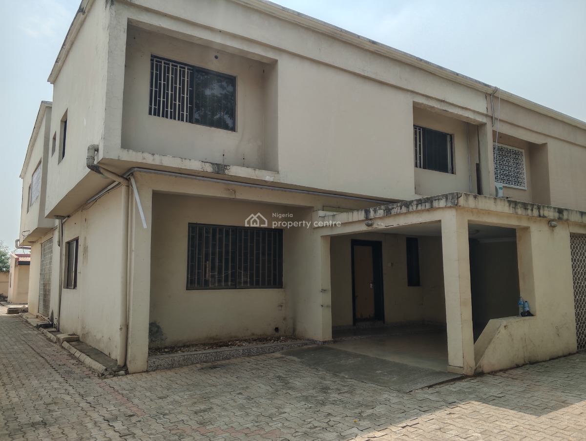 5 Bedrooms Semi-detached Duplex with a 1 Bedroom Flat Bq, Off Kashim Ibrahim Way, Maitama District, Abuja, Semi-detached Duplex for Rent