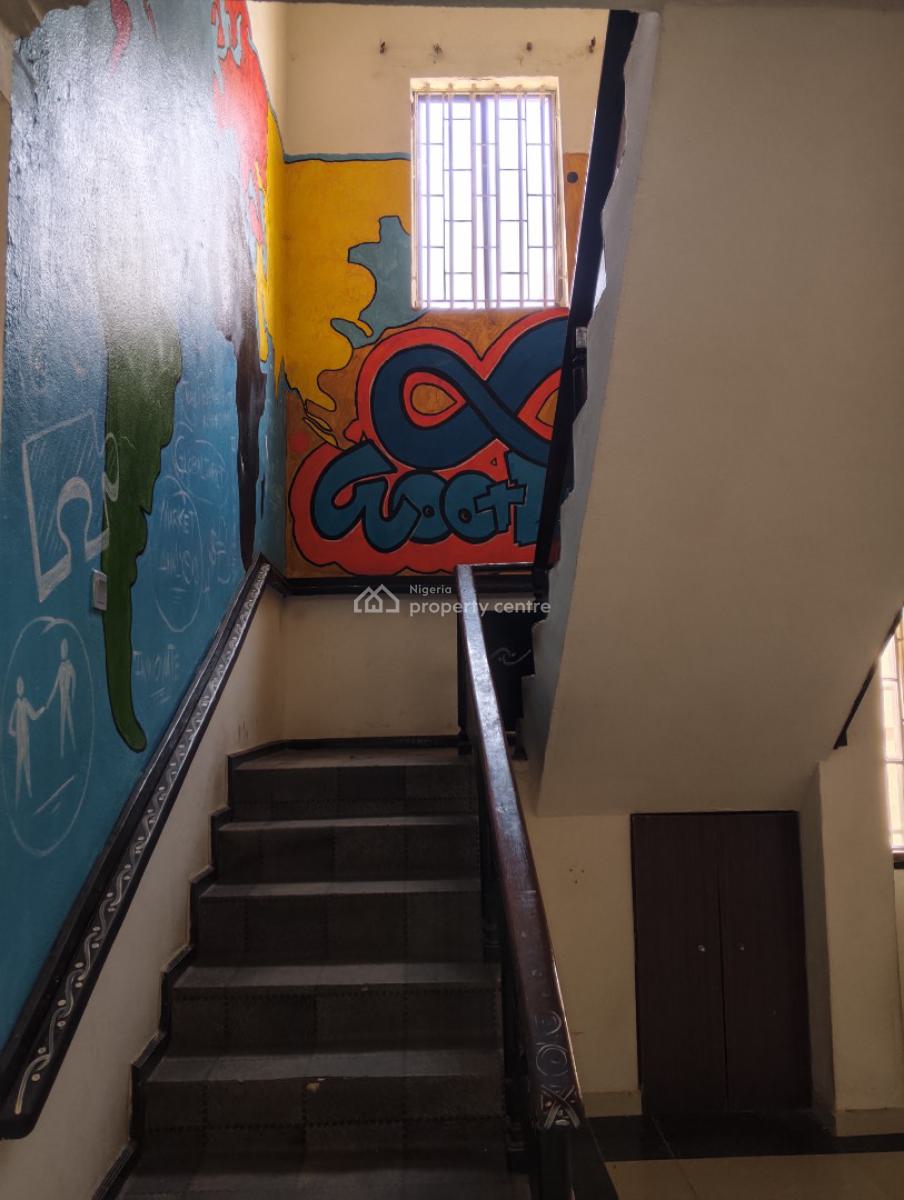 5 Bedrooms Semi-detached Duplex with a 1 Bedroom Flat Bq, Off Kashim Ibrahim Way, Maitama District, Abuja, Semi-detached Duplex for Rent