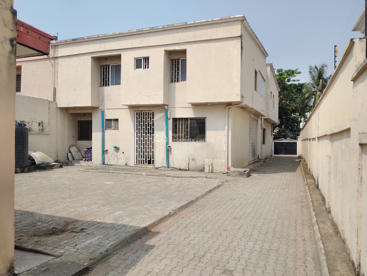 5 Bedrooms Semi-detached Duplex with a 1 Bedroom Flat Bq, Off Kashim Ibrahim Way, Maitama District, Abuja, Semi-detached Duplex for Rent