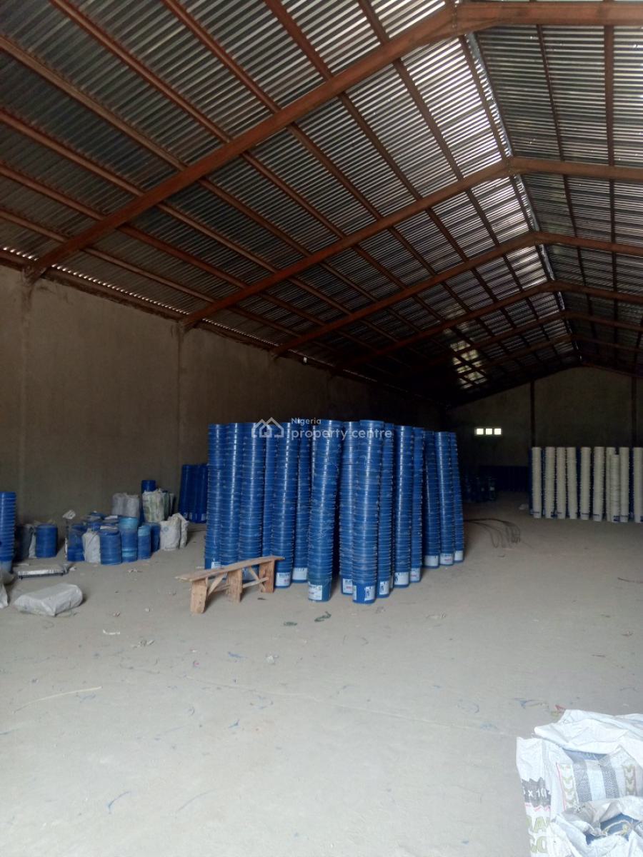 Massive 1,000sqm Warehouse Along The Expressway, Kubwa, Abuja, Warehouse for Rent