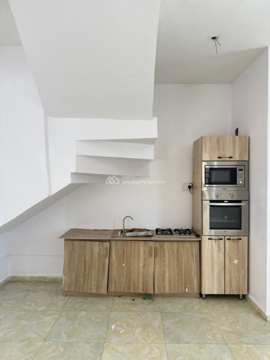 Mini Flat, Imperial Oaks 3, Royal Pine Gate 3, Orchid Road, Lekki, Lagos, Mini Flat (room and Parlour) for Rent