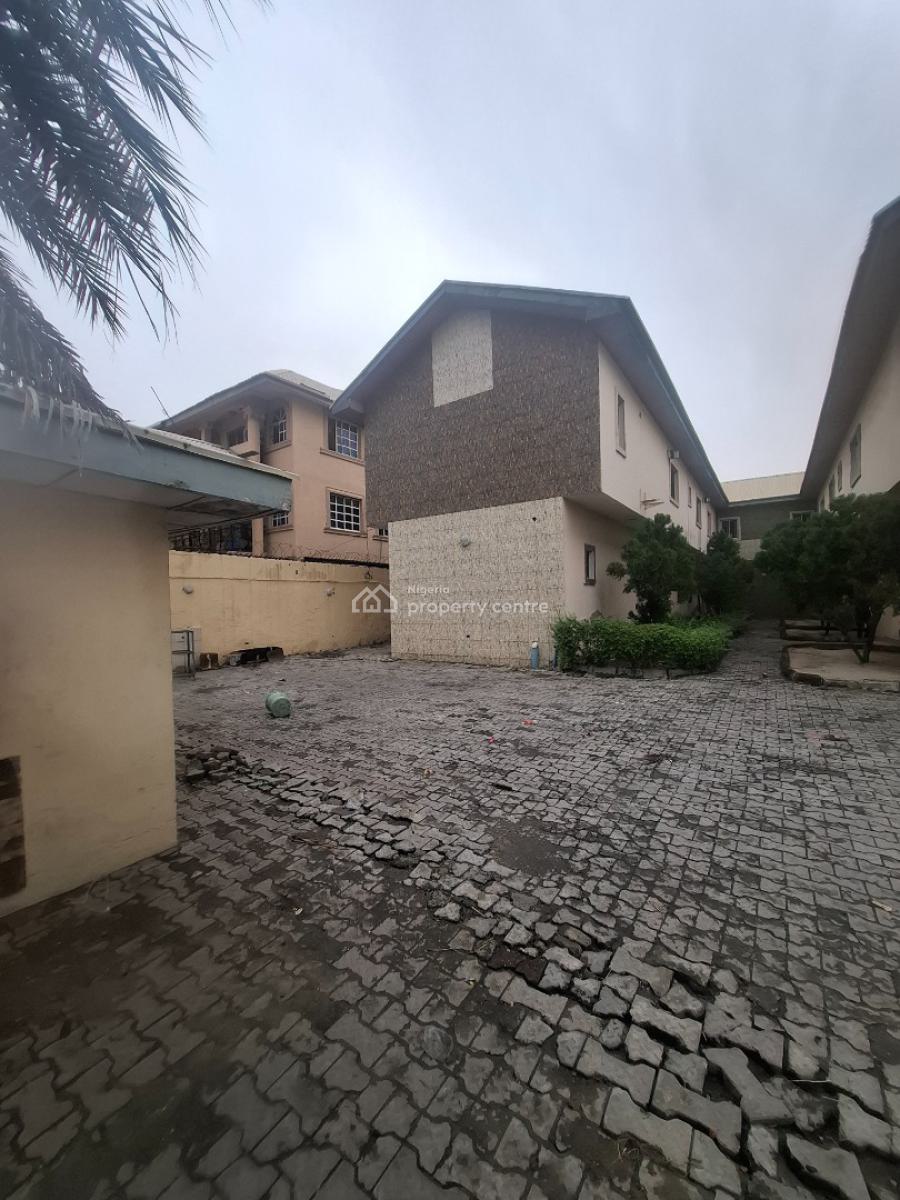 Land with Demolishble 4 Unites of 4 4bedroom Terrace Duplex, Off Admiralty Road, Lekki Phase 1, Lekki, Lagos, Mixed-use Land for Sale
