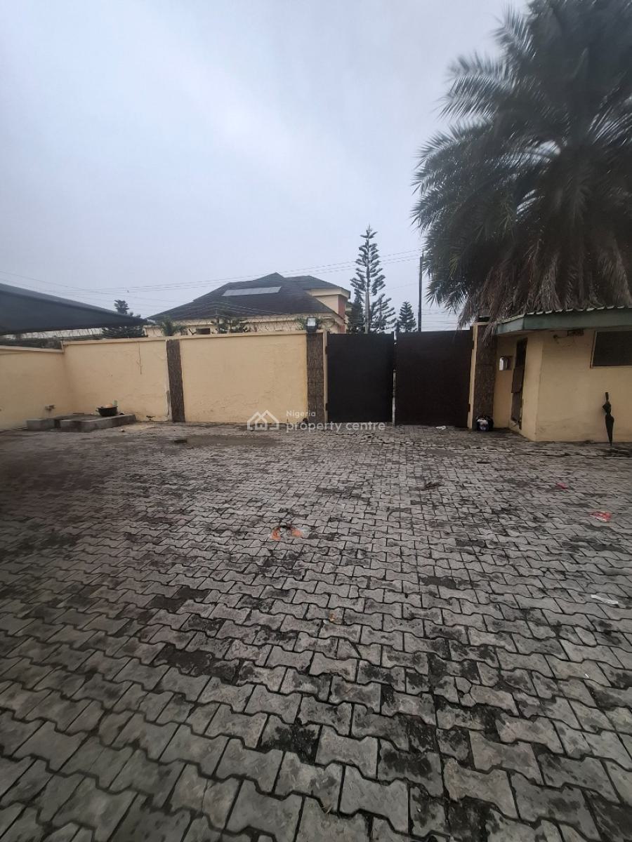 Land with Demolishble 4 Unites of 4 4bedroom Terrace Duplex, Off Admiralty Road, Lekki Phase 1, Lekki, Lagos, Mixed-use Land for Sale