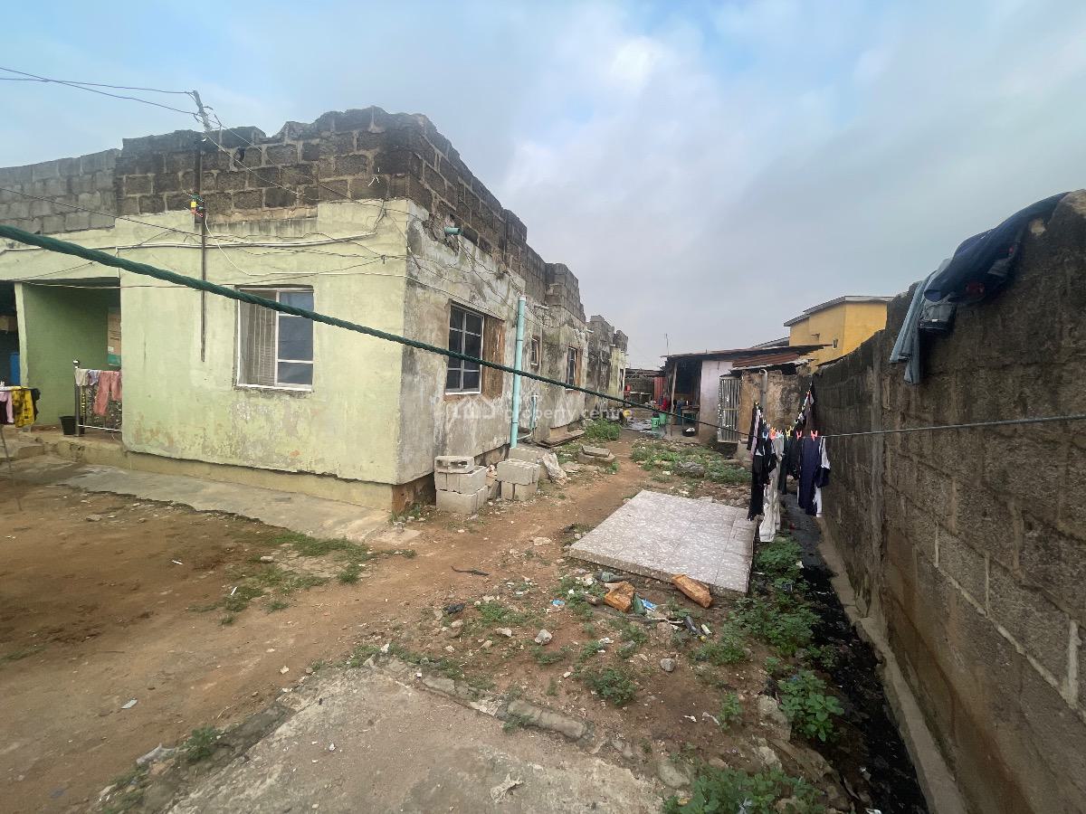 Block of Flats, Irepodun Street Entrance Gate, Iyana Ipaja, Ipaja, Lagos, Block of Flats for Sale