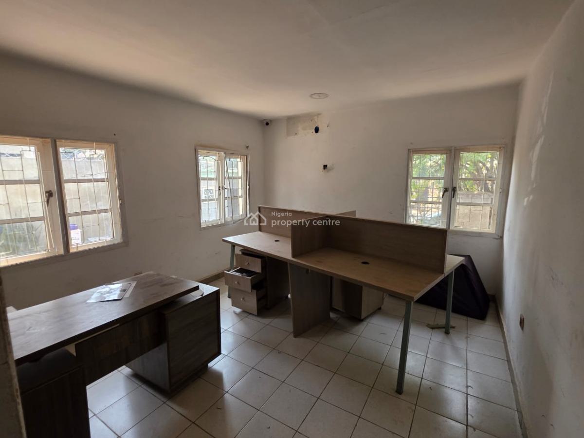 Strictly Commercial Use, 3 Bedrooms Fully Detached Bungalow, Zone 7, Wuse, Abuja, Detached Bungalow for Rent