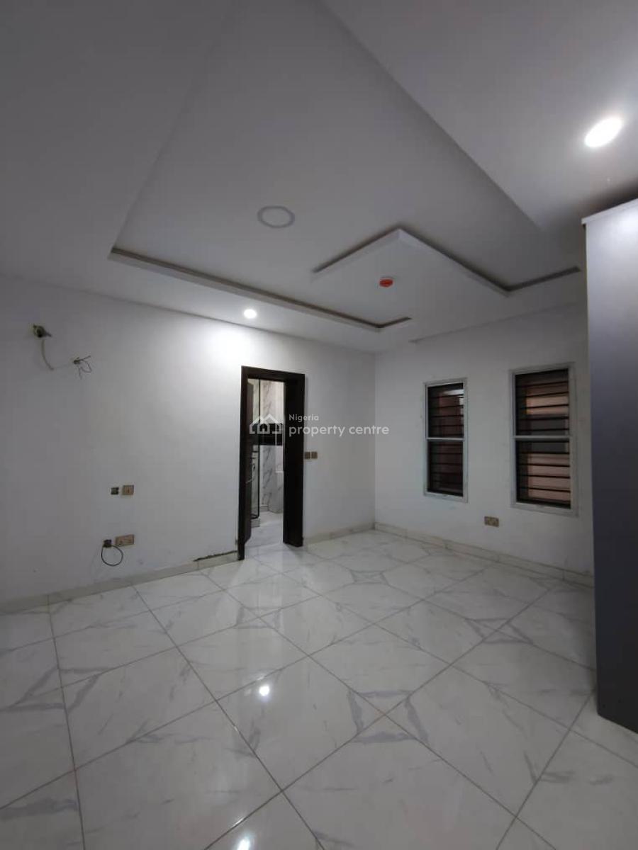 Lovely 2 Bedroom Apartment Plus Bq 24hrs Power, Lekki Phase 1, Lekki, Lagos, Flat / Apartment for Rent