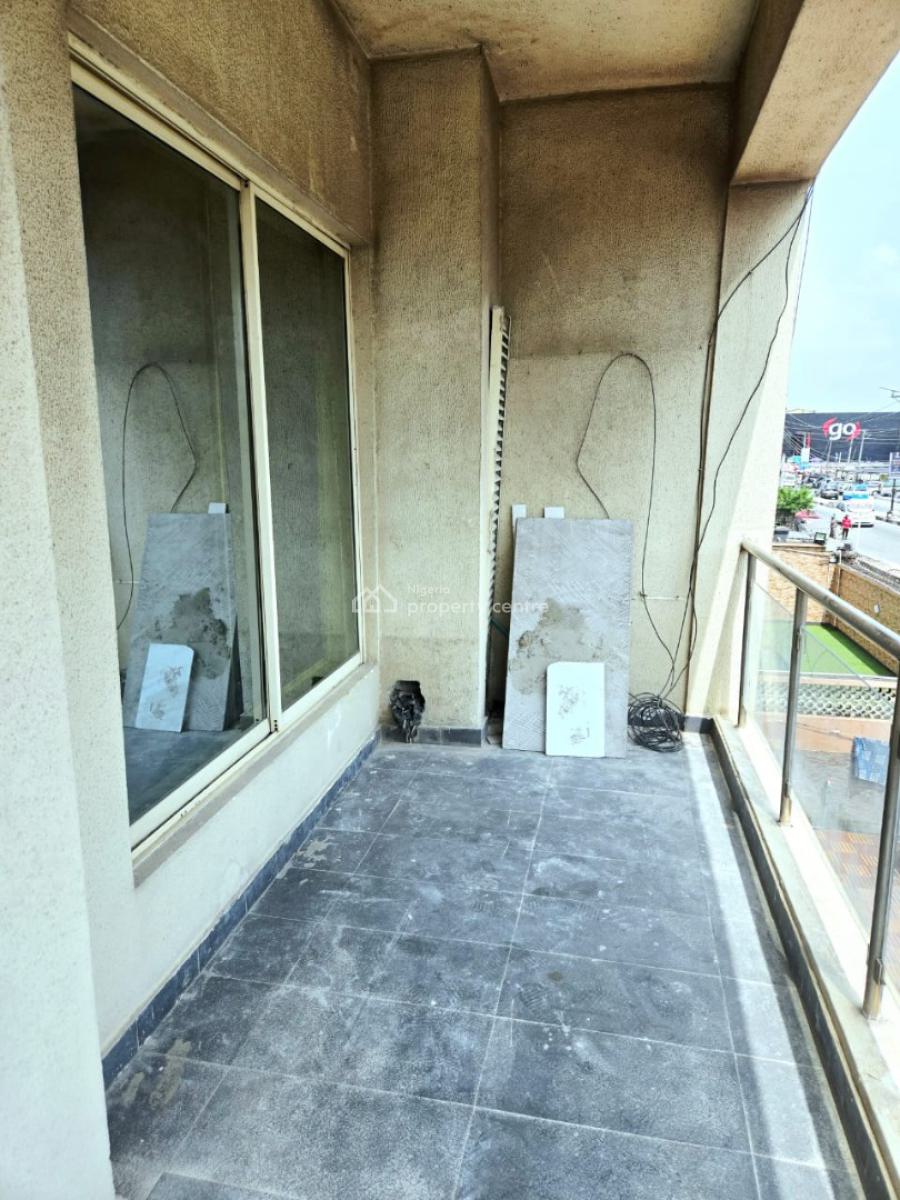 Massive & Newly Refurbished 2 Bedroom Apartment, Oniru, Victoria Island (vi), Lagos, Flat / Apartment for Sale