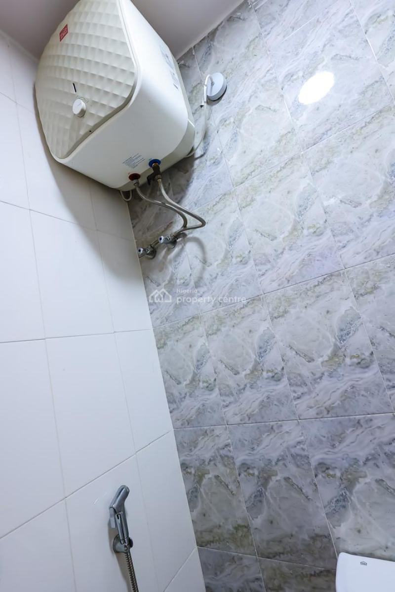 a 2 Bedroom Flat, Magodo Phase 2 Gra, Shangisha, Magodo, Lagos, Flat / Apartment Short Let