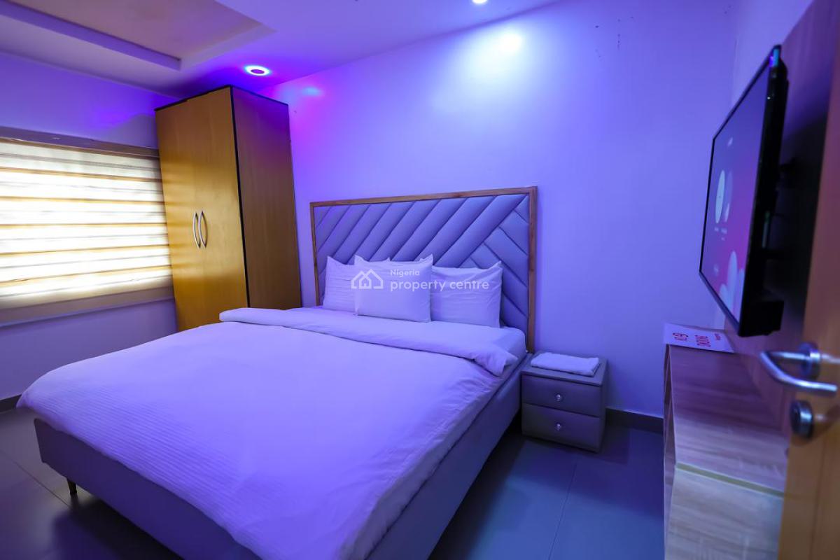 a 2 Bedroom Flat, Magodo Phase 2 Gra, Shangisha, Magodo, Lagos, Flat / Apartment Short Let