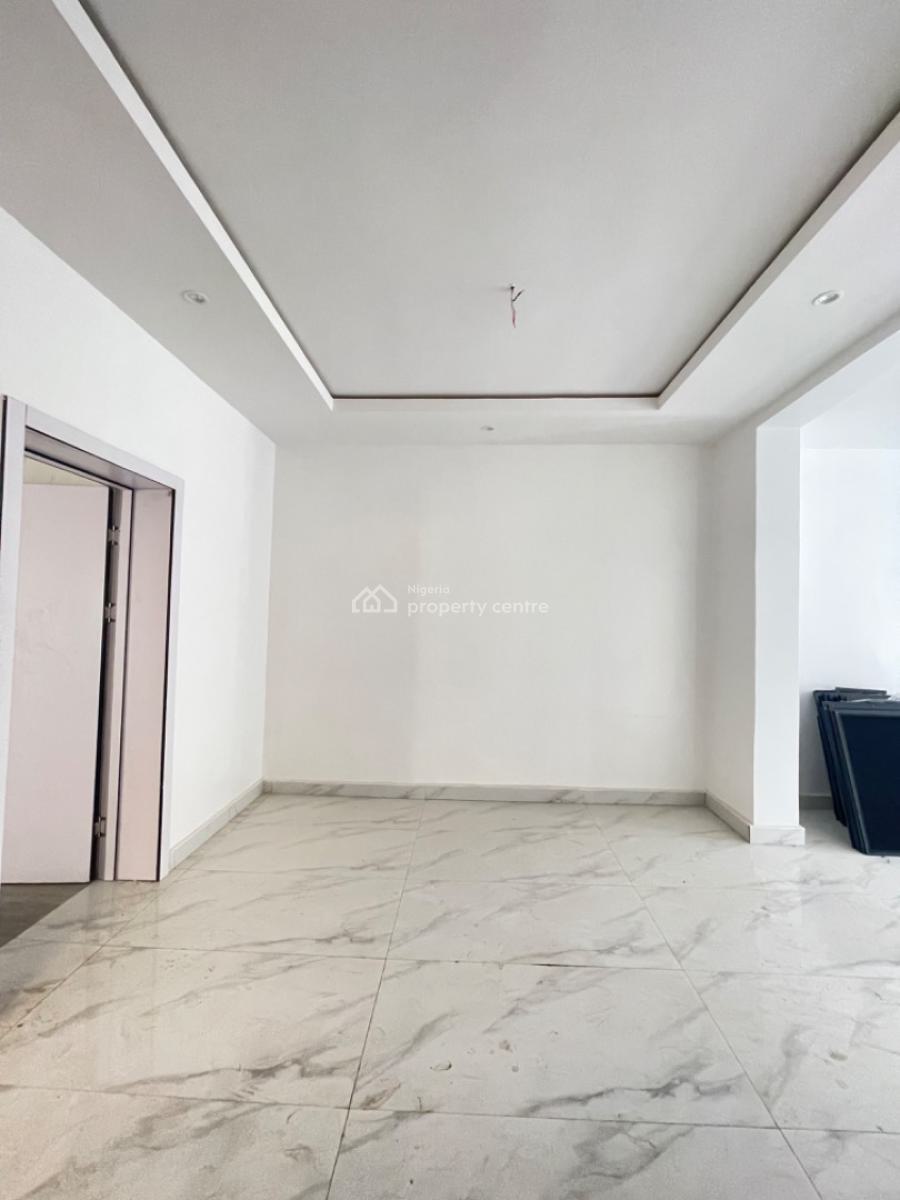 5 Bedrooms Semi Detached Duplex House with Bq, Gra Phase 1, Magodo, Lagos, Semi-detached Duplex for Sale