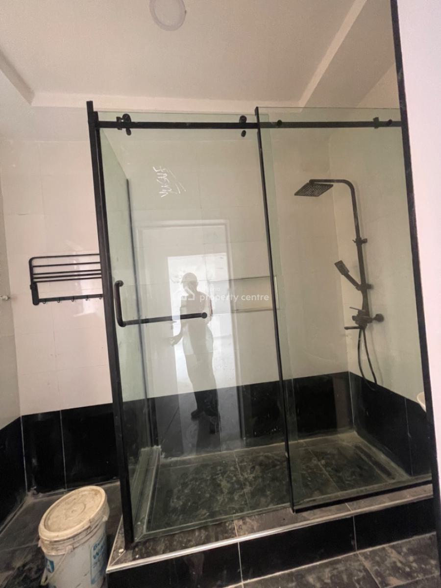 5 Bedrooms Semi Detached Duplex House with Bq, Gra Phase 1, Magodo, Lagos, Semi-detached Duplex for Sale