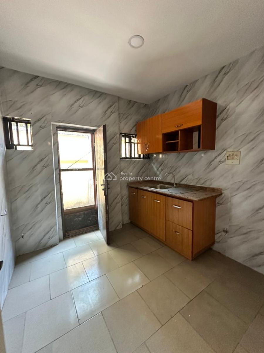 Cozy 2 Bedroom Apartment, Lekki Phase 1, Lekki, Lagos, Flat / Apartment for Rent