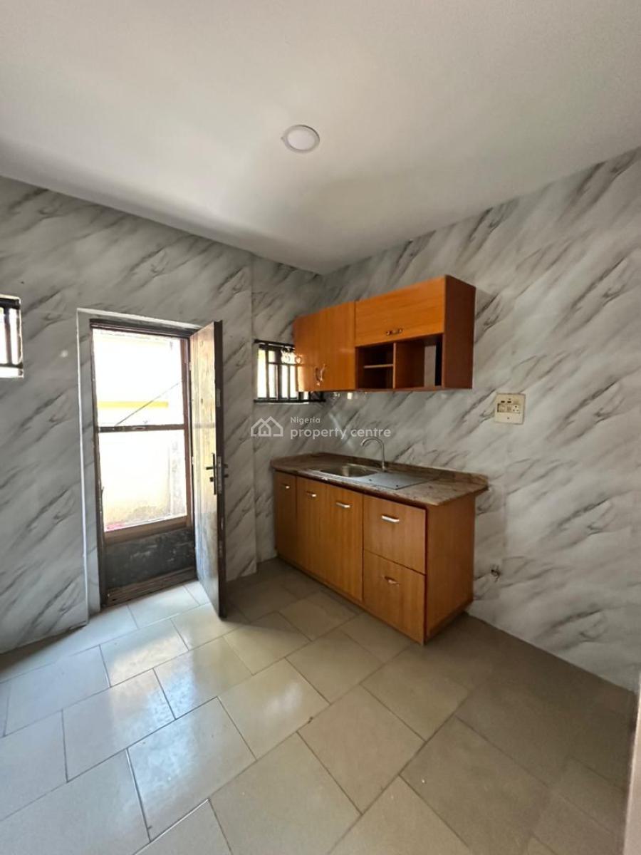 Cozy 2 Bedroom Apartment, Lekki Phase 1, Lekki, Lagos, Flat / Apartment for Rent