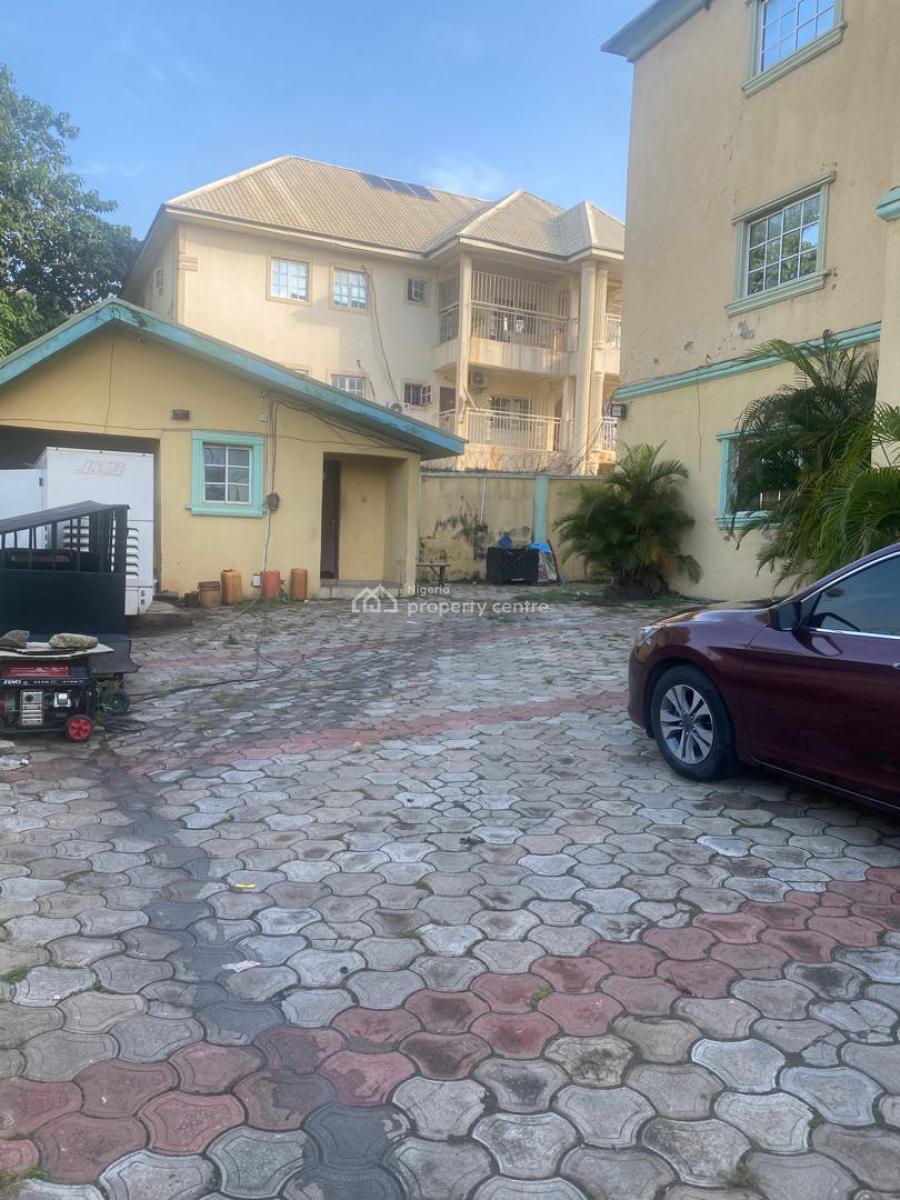 Massive 6 Units of 3-bedroom/ 6 Units of 1 Bedroom Attached, Haruna Crescent, Utako, Abuja, Flat / Apartment for Sale