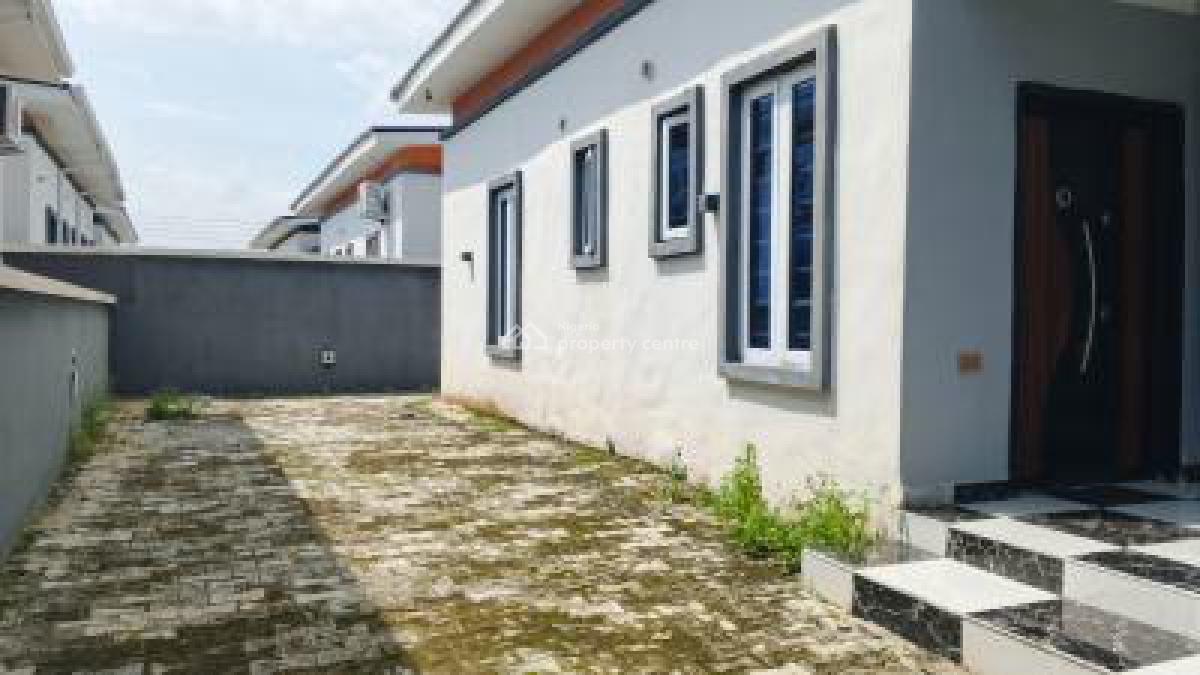 Distress Nicely Finished 3 Bedroom Detached Bungalow House with Bq, Wonder Court, Oribanwa, Ibeju Lekki, Lagos, Detached Bungalow for Sale