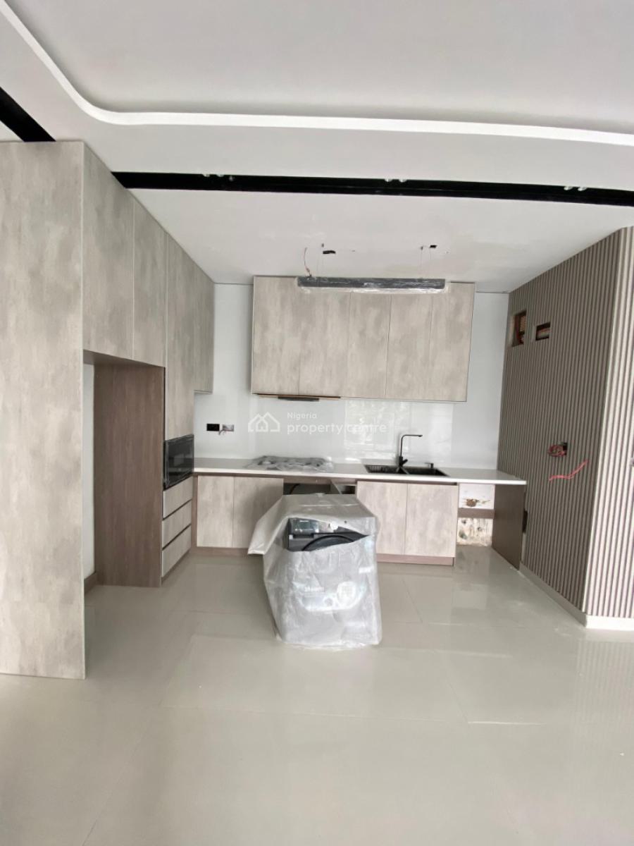 Capacious 2 Bedroom Serviced Apartment with a Swimming Pool and a Gym, Lekki Phase 1, Lekki, Lagos, Flat / Apartment for Sale