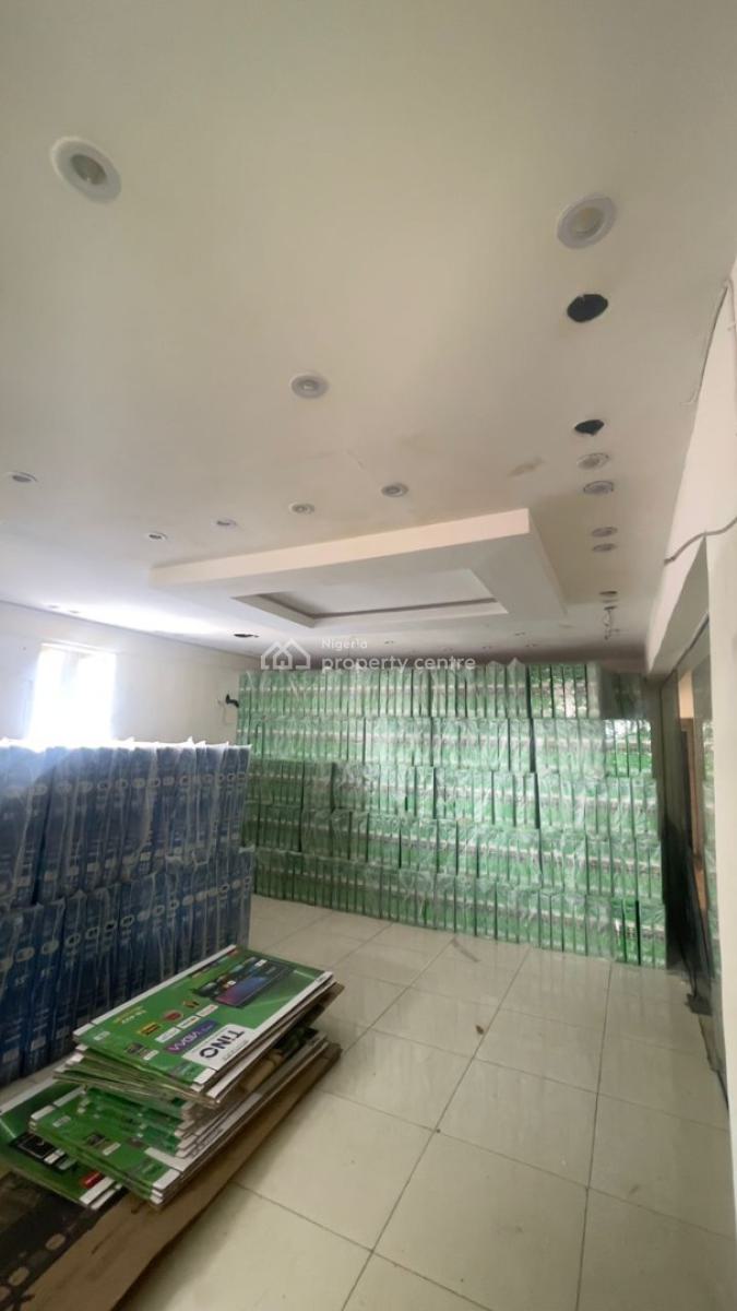 Spacious 250sqm + 60sqm Penthouse Commercial Space on The Upper Floor, Lekki Phase 1, Lekki, Lagos, Commercial Property for Rent
