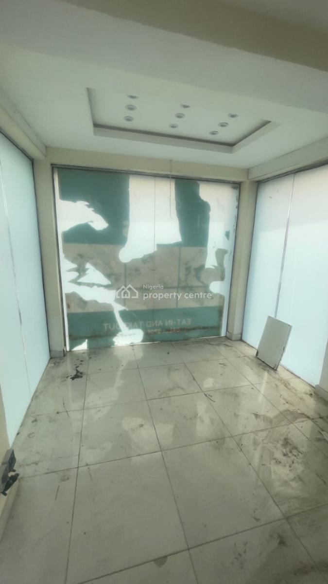 Spacious 250sqm + 60sqm Penthouse Commercial Space on The Upper Floor, Lekki Phase 1, Lekki, Lagos, Commercial Property for Rent