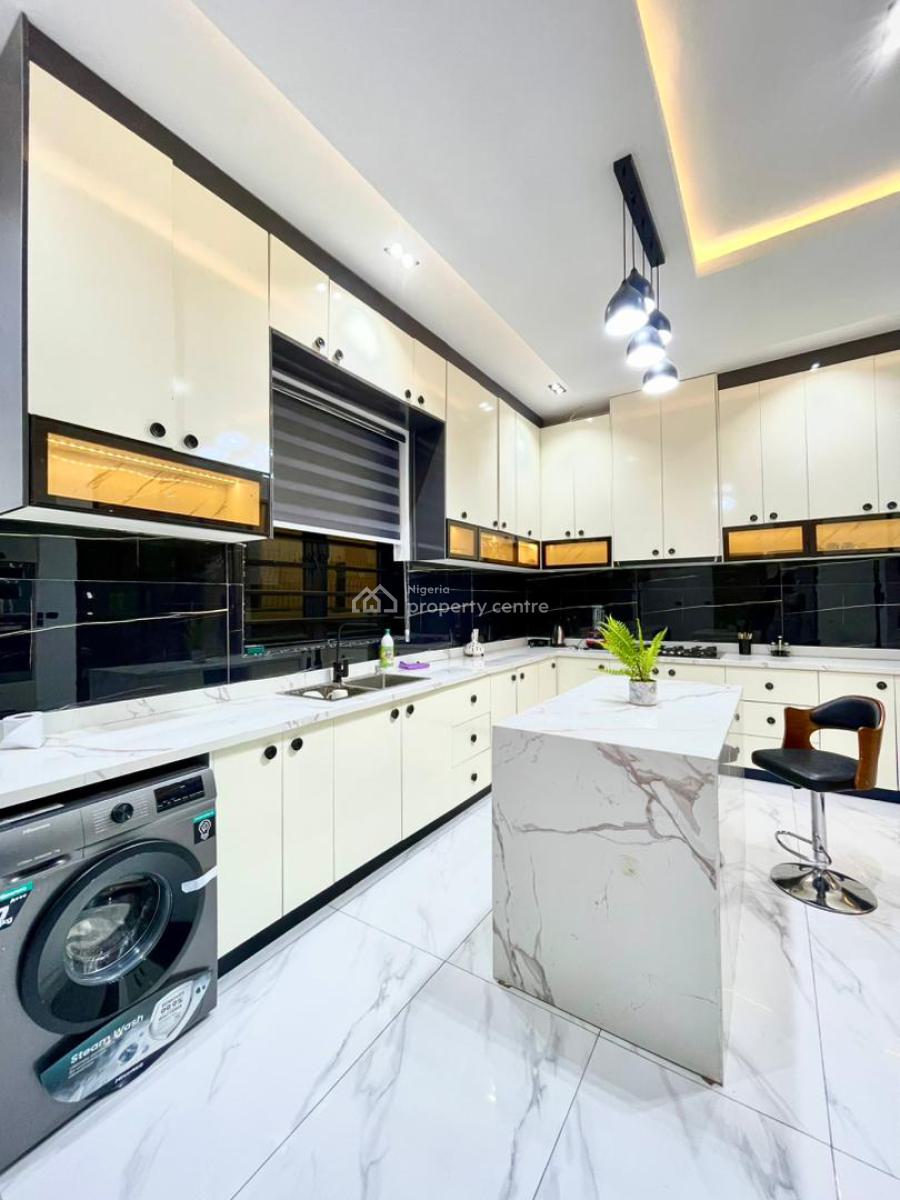 Tastefully Furnished 5 Bedroom Duplex with Pool Bathtub &family Lounge, Orchid Royal Pine, Lekki, Lagos, House Short Let