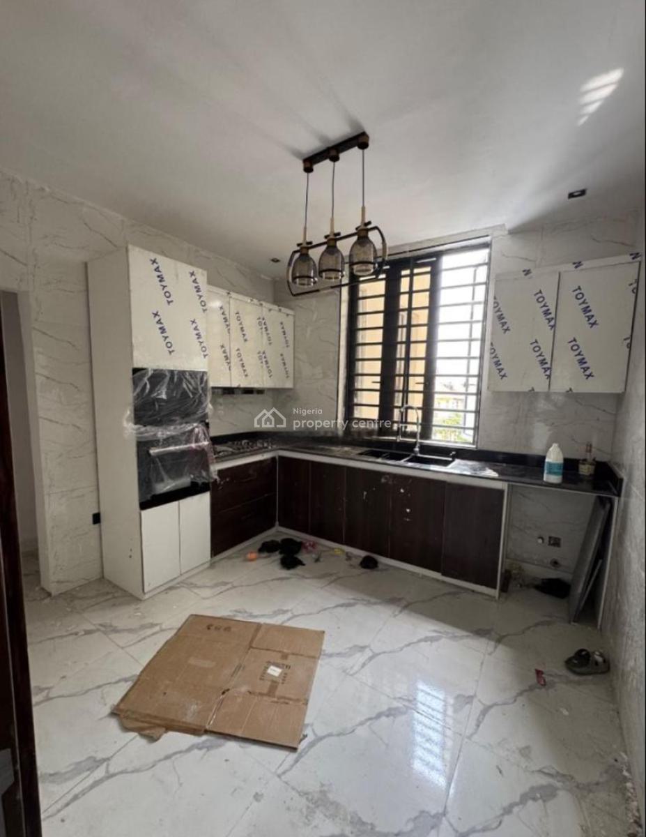 Brand New 3 Bedroom Apartment with Bq, Lekki Phase 1, Lekki, Lagos, Flat / Apartment for Rent