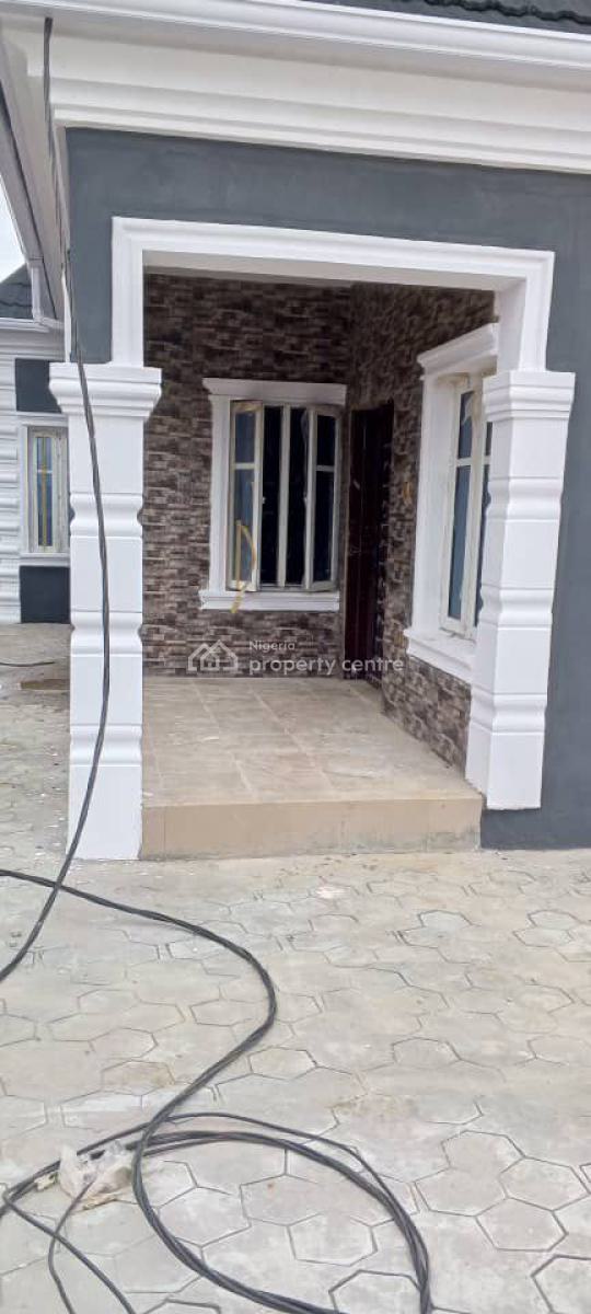 5 Bedroom Bungalow with 5 Bathroom on a Full Plot of Land, Gberigbe By Cpi Bus Stop, Ikorodu, Lagos, Detached Bungalow for Sale