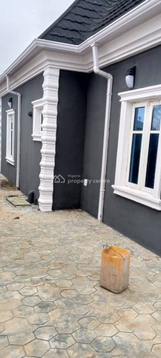 5 Bedroom Bungalow with 5 Bathroom on a Full Plot of Land, Gberigbe By Cpi Bus Stop, Ikorodu, Lagos, Detached Bungalow for Sale